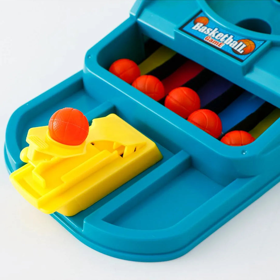 لعبة كرة السلة الصغيرة للأطفال التي تعتمد على إطلاق الكرة بالأصابع