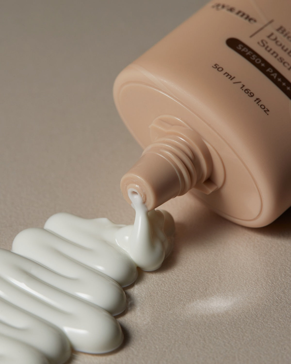 واقي الشمس AXIS-Y BIOME DOUBLE DEFENSE 50 مل