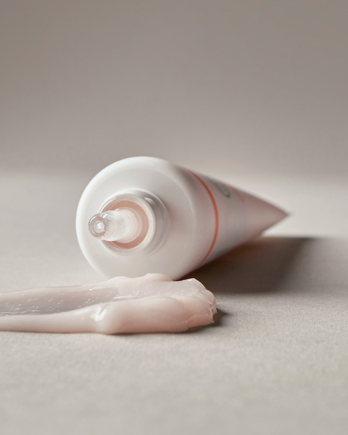 كبسولات مصل التحكم في المسام كالامين من أكسيس واي 50 مل