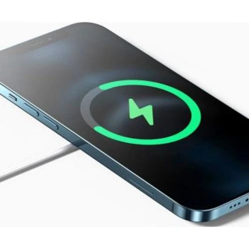 محول WIWU MAGSAFE اللاسلكي العالمي QI المغناطيسي الأبيض بقوة 15 وات